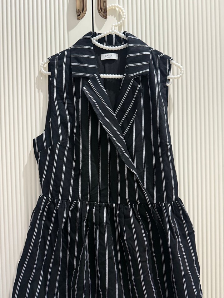 Siyah Çizgili V Yakalı Uzun Elbise - Görsel 2