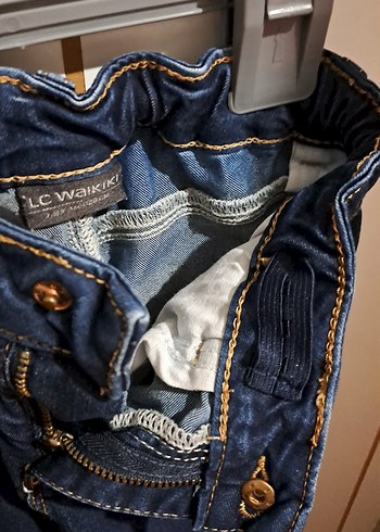 Kız Çocuk Koyu Mavi Nakışlı Kot Pantolon - Görsel 4