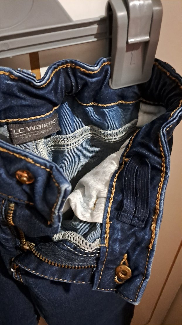 Kız Çocuk Koyu Mavi Nakışlı Kot Pantolon - Görsel 4