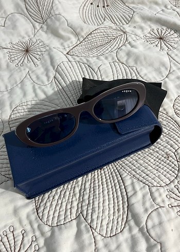 Vogue Retro Oval Gunes Gozlugu