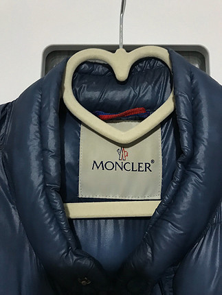 m Beden mavi Renk Moncler Yelek