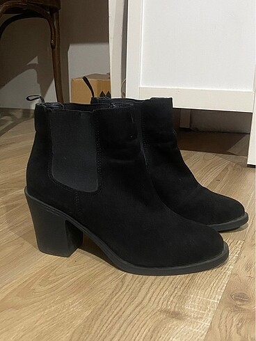 H&M TOPUKLU BOT