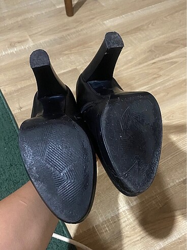 36 Beden siyah Renk DERİMOD TOPUKLU BOT