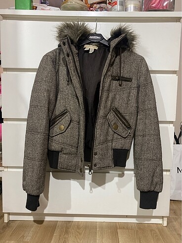 ZARA MONT