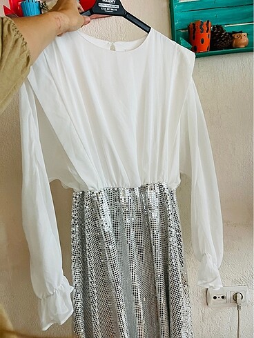 Koton payetli parti elbisesi - Görsel 8