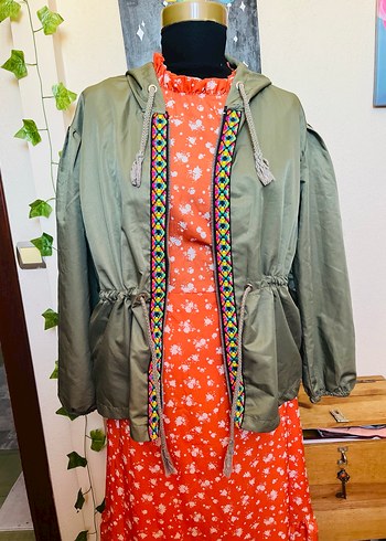 Renkli Nakışlı Bohem Kadın Yağmurluk - Görsel 4