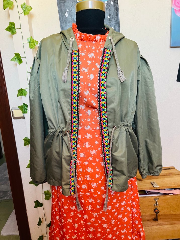 Renkli Nakışlı Bohem Kadın Yağmurluk - Görsel 4