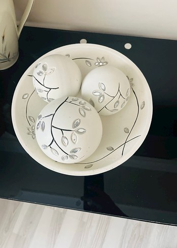 Gri Dal Desenli Beyaz Dekoratif Tabak ve Toplar - Görsel 4