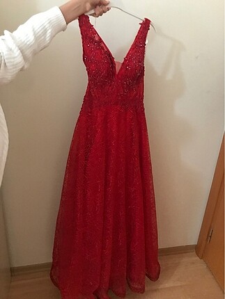 Kırmızı kına elbisesi