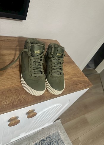 Puma Carina Mid Serisi
