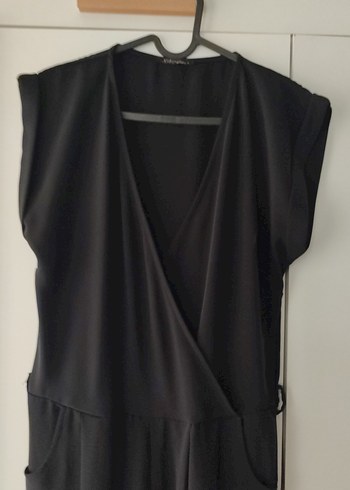 Siyah V Yaka Kemerli Kadın Tulum - Görsel 2