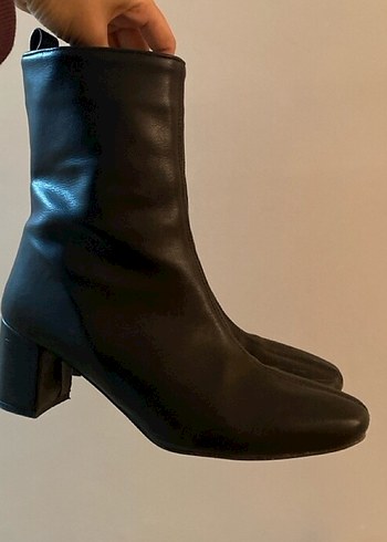 Stradivarius LCW STEPS Kadın Siyah Deri Topuklu Bot