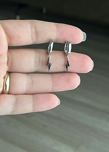 Tasarımcı 925 ayar gümüş küpe