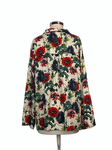 44 Beden H&M Gömlek %70 İndirimli.