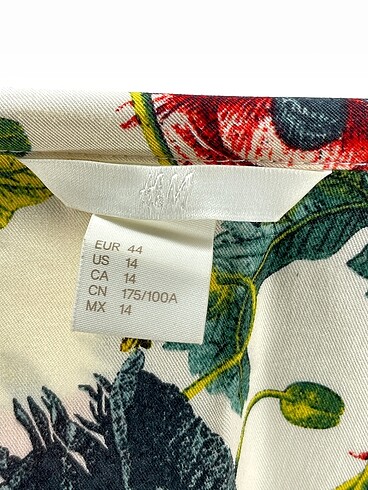 44 Beden çeşitli Renk H&M Gömlek %70 İndirimli.