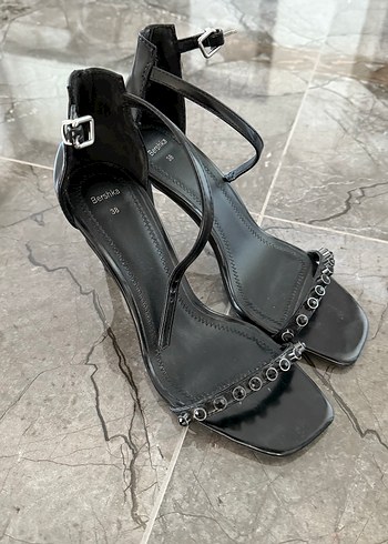 Bershka İnce Topuklu Taşlı Ayakkabı - Görsel 6