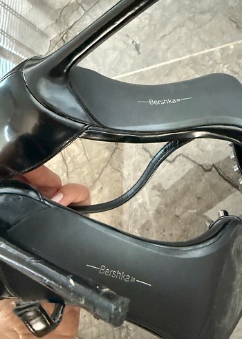 Bershka İnce Topuklu Taşlı Ayakkabı - Görsel 5