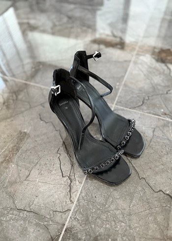 Bershka İnce Topuklu Taşlı Ayakkabı - Görsel 7