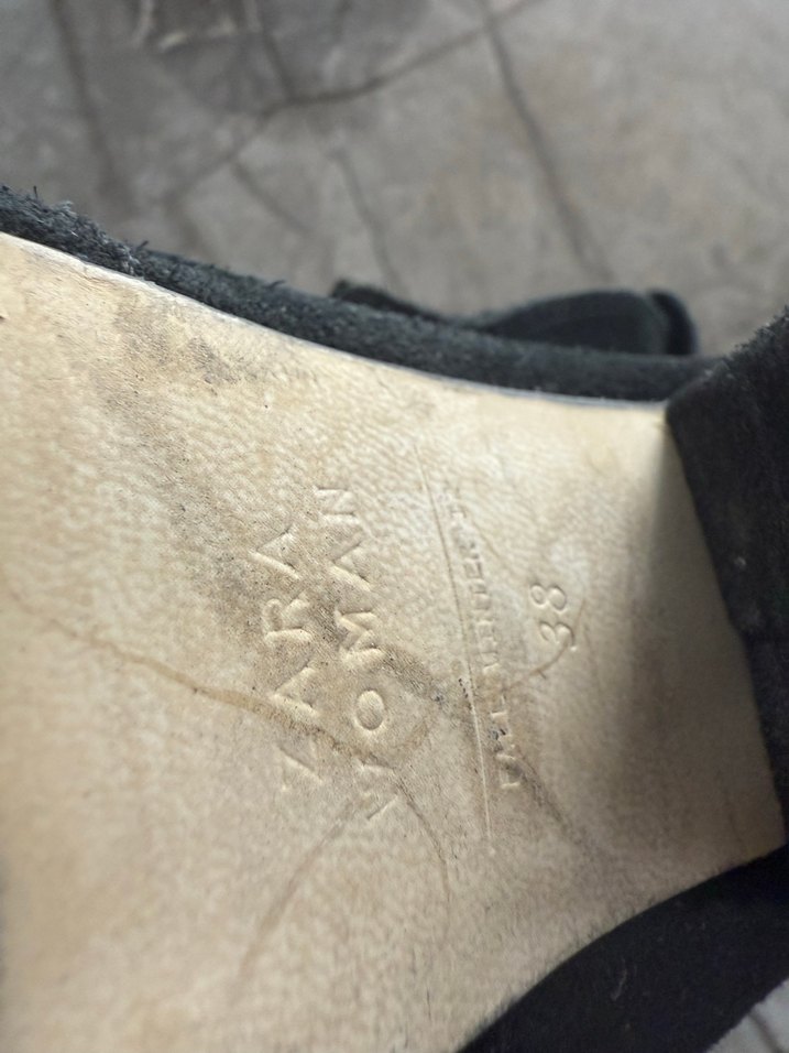 Siyah Süet Tokalı Kadın Bot - Görsel 2