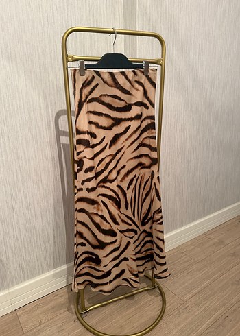 H&M Zebra Desenli Saten Etek - Görsel 7