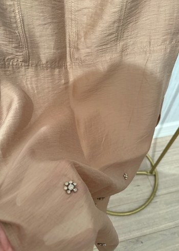 H&M Boncuk İşlemeli Bej Uzun Saten Etek - Görsel 10