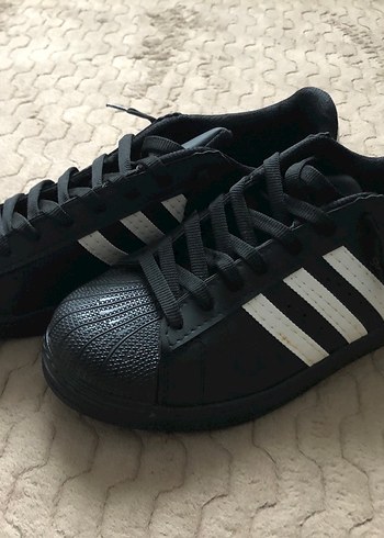 Diğer Adidas Siyah Beyaz Seritli Spor Ayakkabi 43 Numara