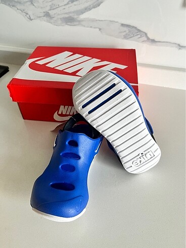 26 Beden mavi Renk Nike çocuk sandalet