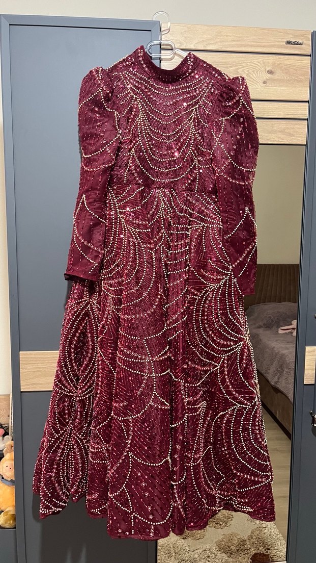 Boncuk İşlemeli Bordo Uzun Henna Elbise - Görsel 3