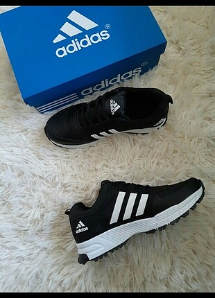 Adidas Spor Ayakkabı