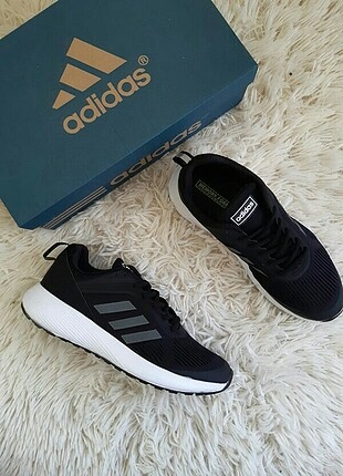 Adidas Spor Ayakkabı