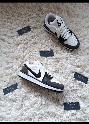 Nike Spor Ayakkabı 