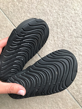 26 Beden siyah Renk Nike sandalet 23,5 numara