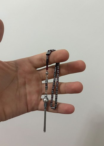 Siklik Ve Zarafet Gumus Detayli Siyah Tespih