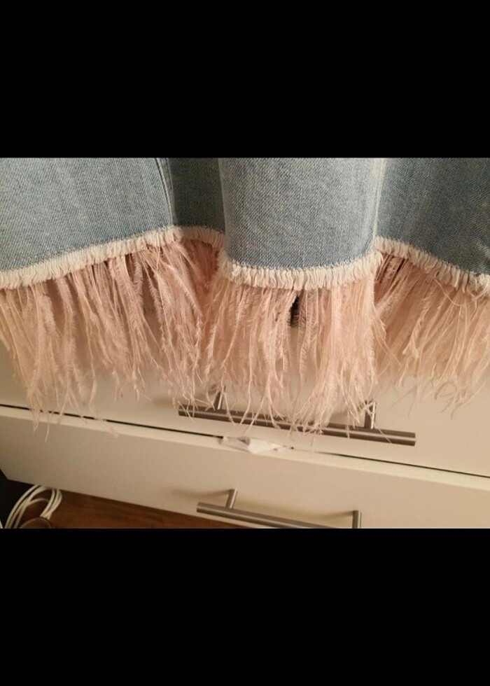 Tüy detaylı kot ceket - Görsel 4