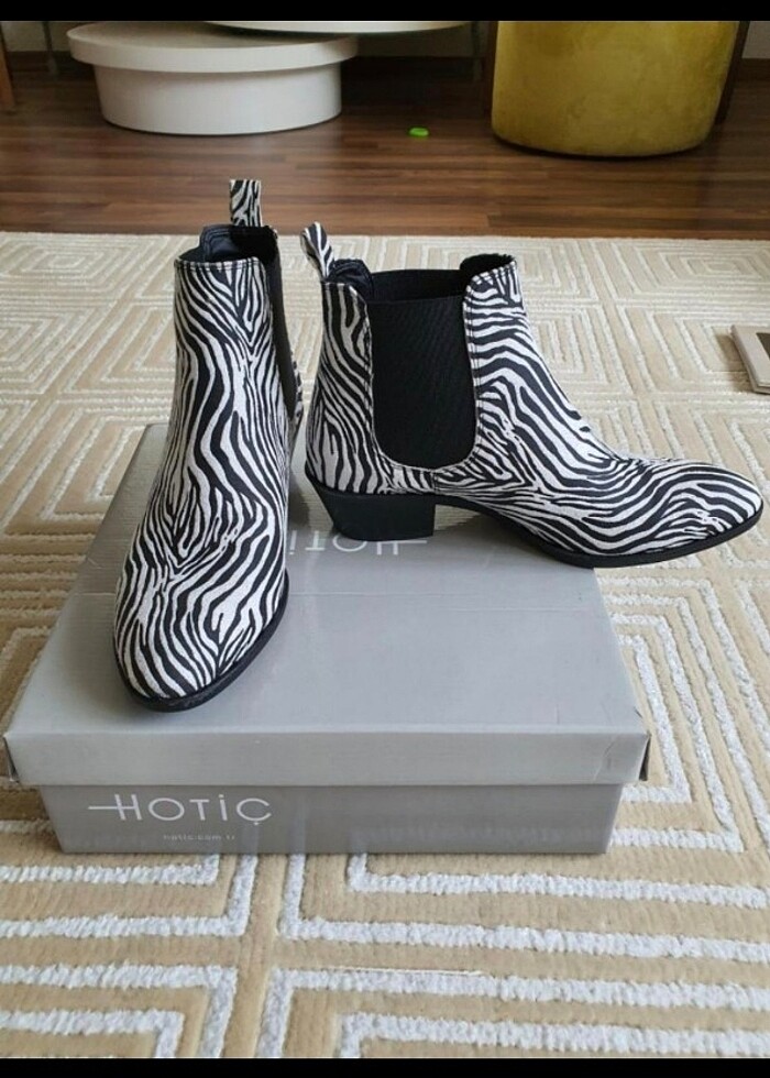 Zebra desen hotic bot - Görsel 2