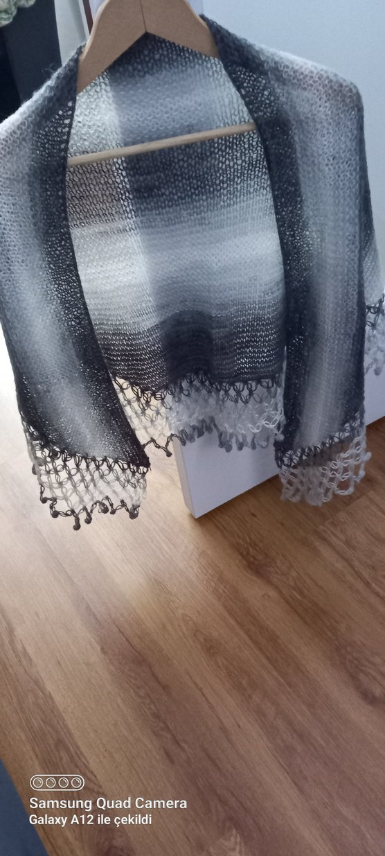 Gri Dantel Detaylı Kadın Triko Şal - Görsel 2