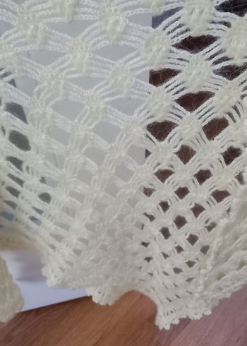 Kadın Beyaz Örgü Dantel Detaylı Şal - Görsel 4