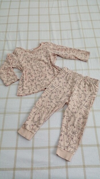 Kız bebek pijama takımı 
