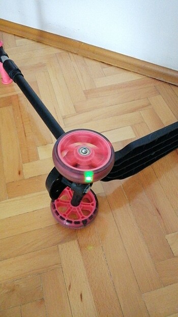 Beden Cool wheels scooter