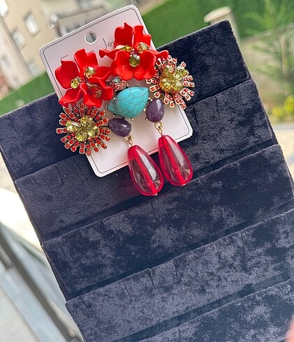 Diğer Zara model küpe