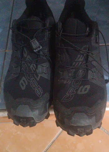 Salomon Siyah Bagcikli Outdoor Ayakkabi Dayanikli Ve Rahat