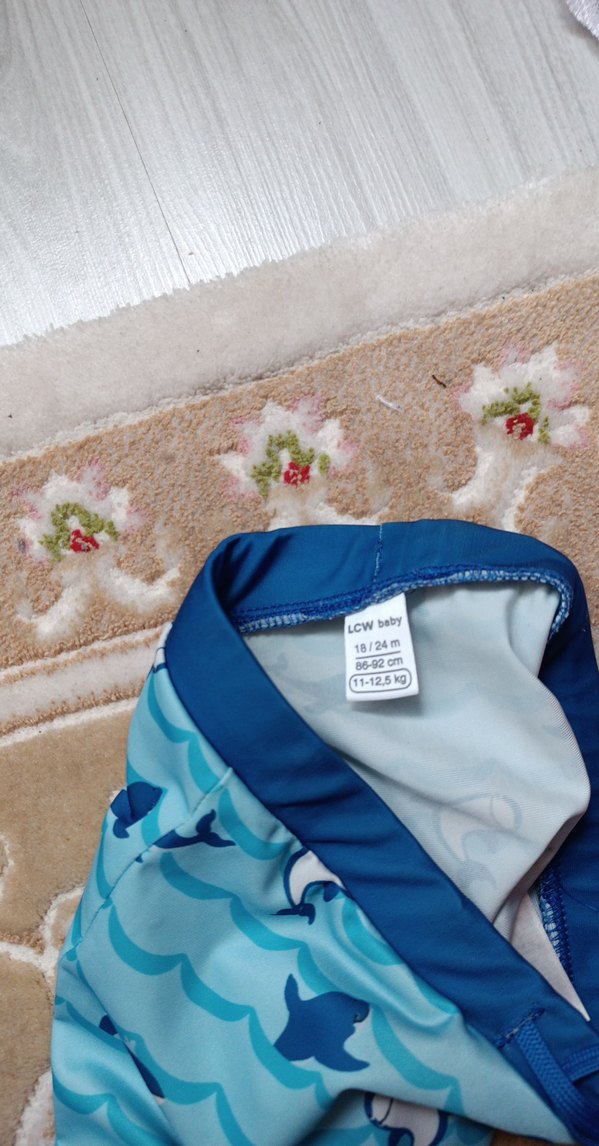 Erkek Çocuk Mavi Köpekbalığı Desenli Mayo - Görsel 3