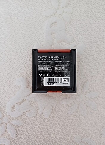 Beden Pastel cream blush