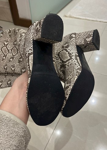 Yılan Desenli topuklu çizme - Görsel 7