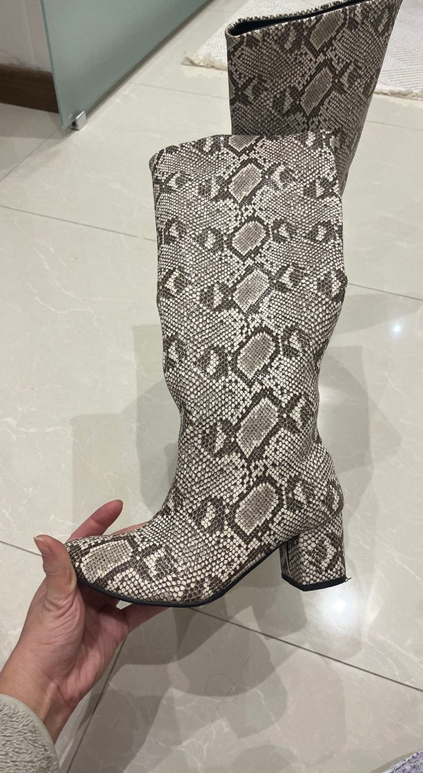 Yılan Desenli topuklu çizme - Görsel 2