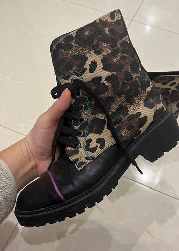 Leopar Desenli bot - Görsel 4