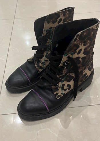 Leopar Desenli bot - Görsel 2