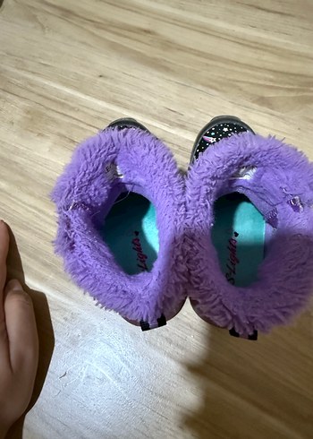 25 Beden mor Renk Kız çocuk skechers 25 numara ışıklı bot
