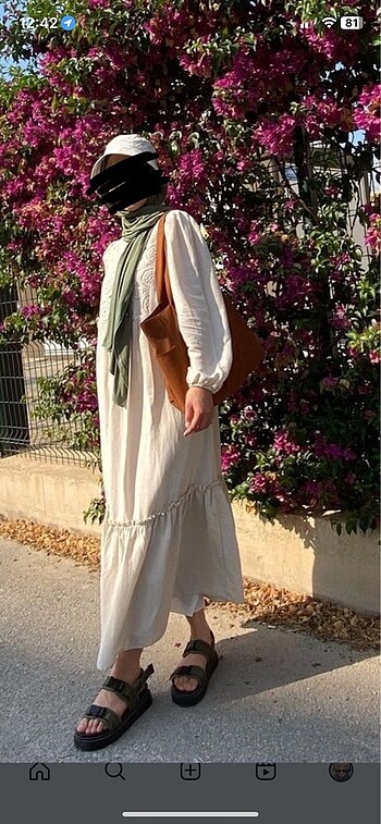 modest dantel yaka elbise