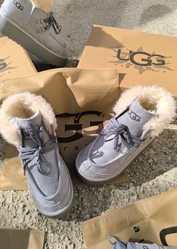 Ugg Gri Suet Bagcikli Kurklu Bot